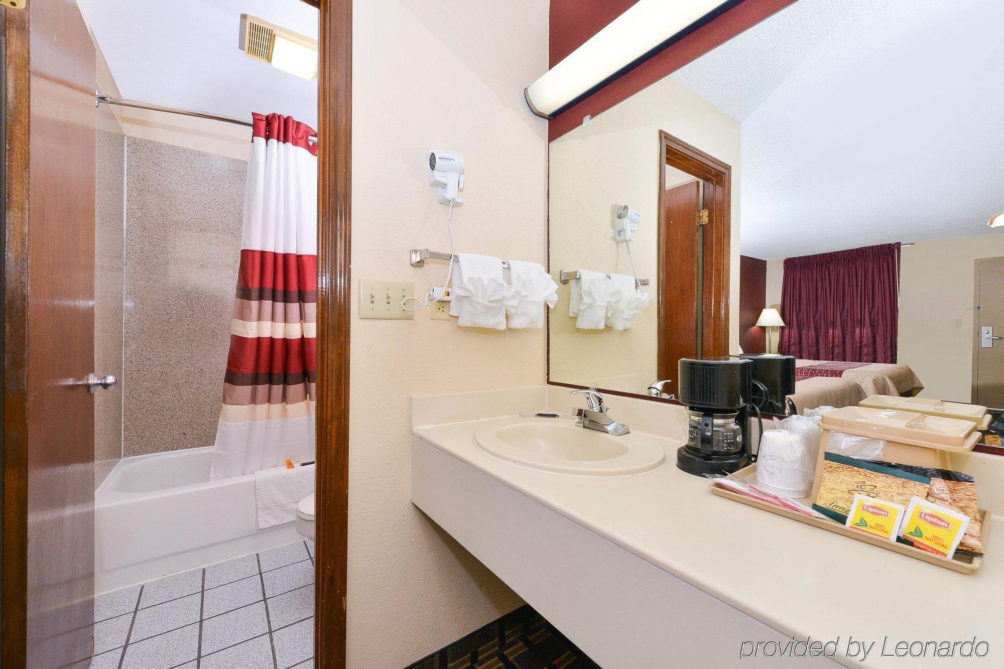Red Roof Inn Cartersville-Emerson-Lakepoint North Bagian luar foto
